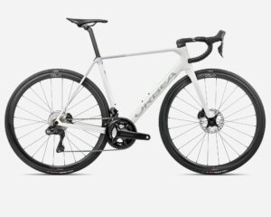 Orbea Orca M20iTEAM 2026 Iris White / Lilac